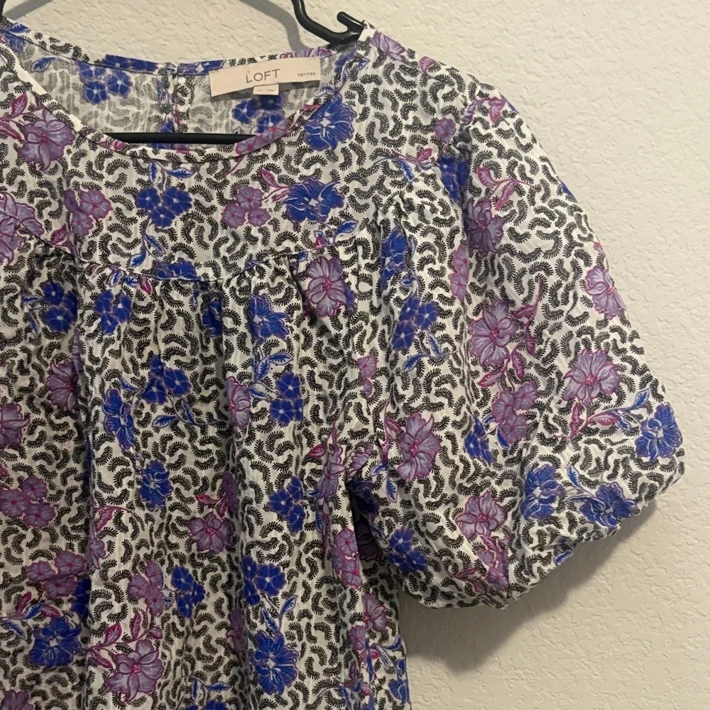 Loft Elegant purple Floral Puff Sleeve Blouse MP